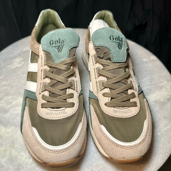 NIB Gola Chicago sneakers khaki/cappuccino/ off white US size 8 - Picture 2 of 13
